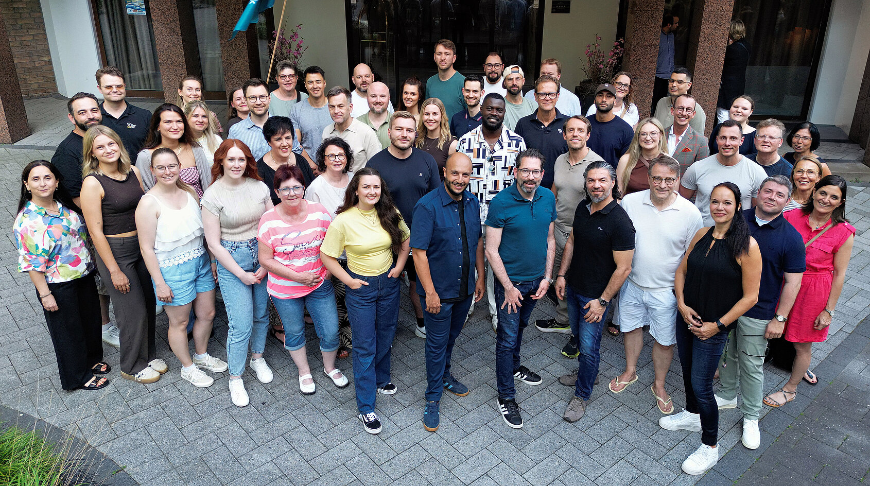 Gruppenfoto der Mitarbeiter von Die Netzwerkpartner
