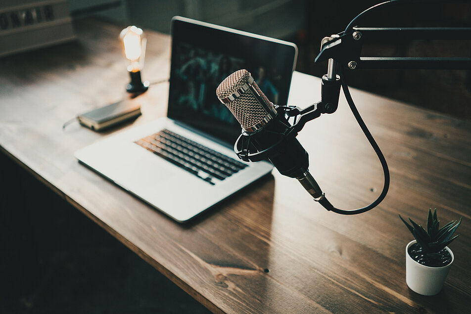 Home,Studio,Podcast,Interior.,Microphone,,Laptop,And,On,Air,Lamp